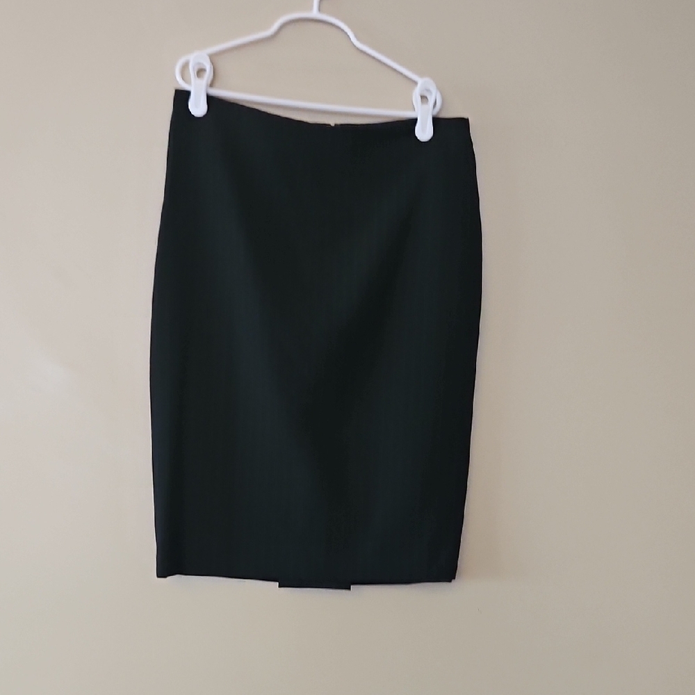 Moda International Sz 2 Pinstriped Pencil Skirt